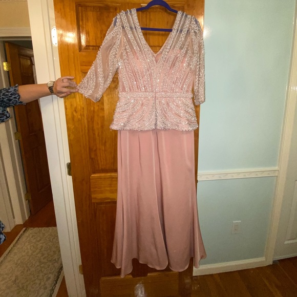 Lucci Lu Gown - Picture 3 of 10